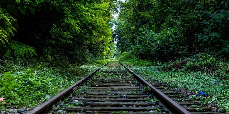 化学品与溶剂应用全解析：从基础选择到创新化工解决方案